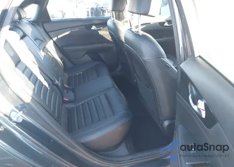 2023 Kia Forte Gt-Line z USA, uszkodzony, nr VIN 3KPF54AD9PE638771